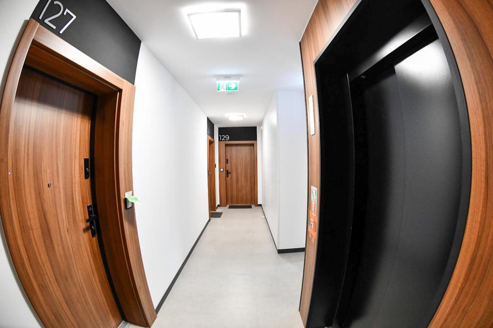Elegant Two-Room Apartment, Sleeps 4, Near Turon Arena, With Balcony Краков Экстерьер фото