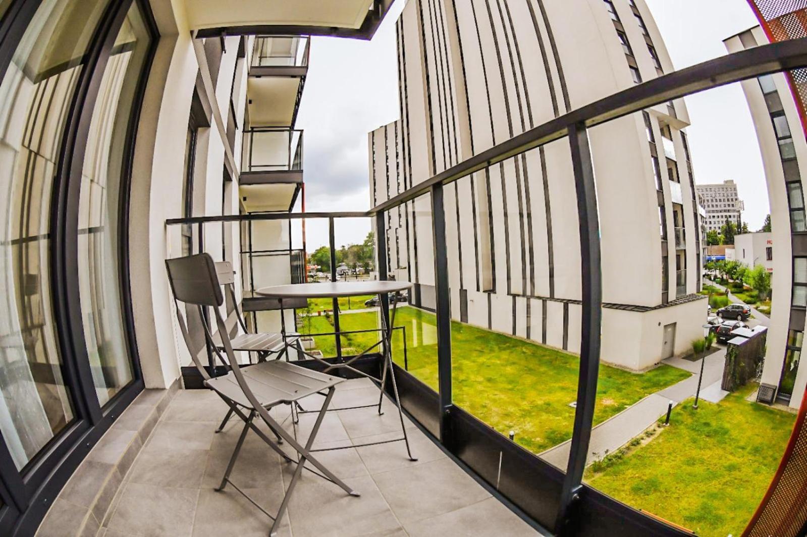 Elegant Two-Room Apartment, Sleeps 4, Near Turon Arena, With Balcony Краков Экстерьер фото